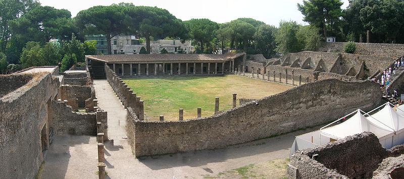 027 - Pompei - Quadriportico dei Teatri o Caserma dei Gladiatori